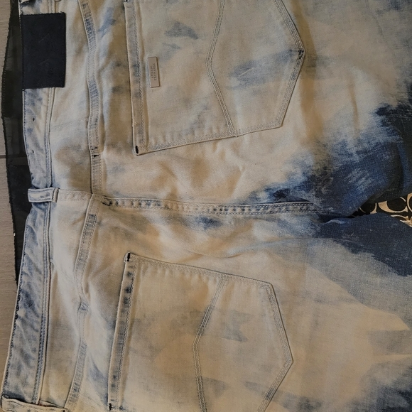 Armani Jeans - Picture 9 of 9